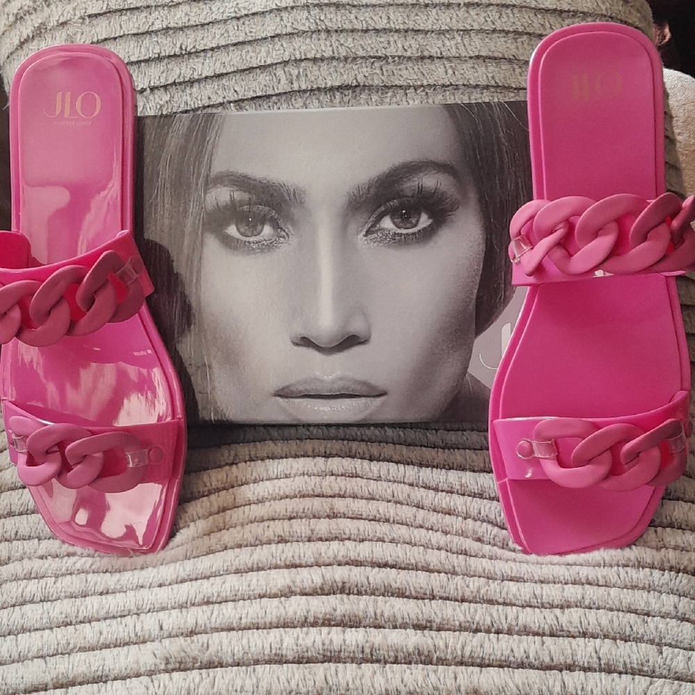 Jennifer Lopez Pink Chain-Link Sandals